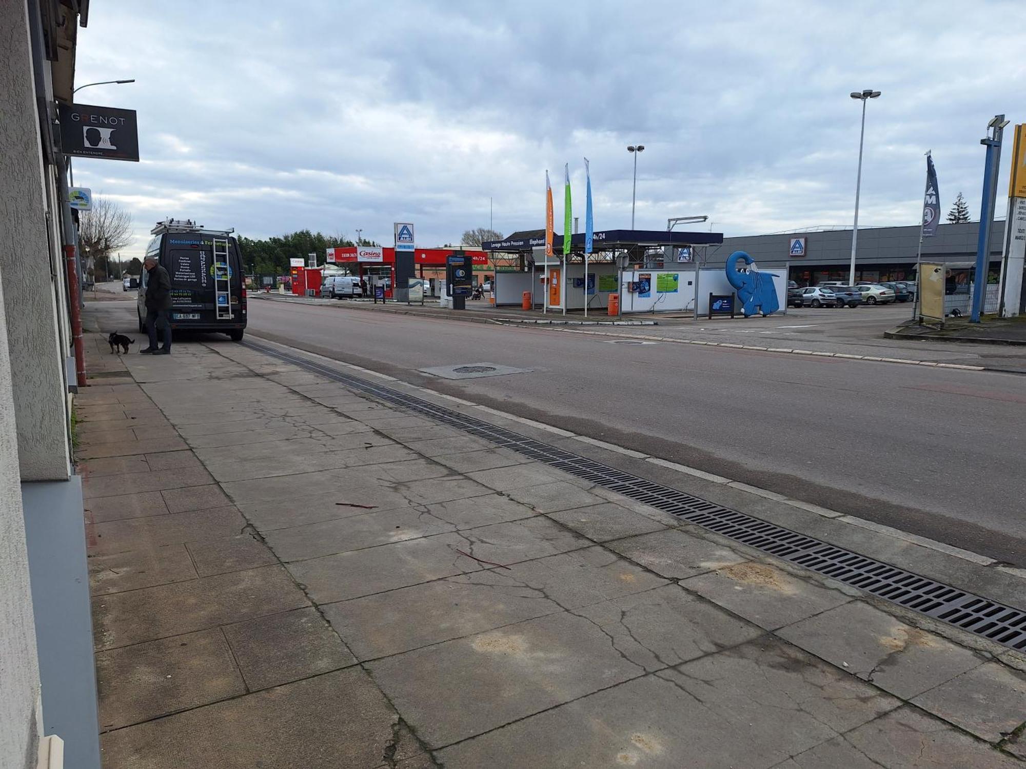 Le-Bon-Appart De Plain-Pied Avec Terrasse Auxonne Exteriör bild
